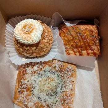Fat Peach Bakery - Bakeries Near Me - Chicago, Illinois
