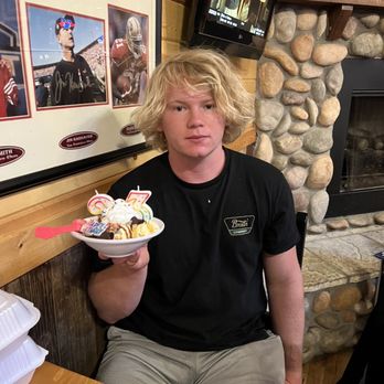 Granzella's Restaurant - Ice cream for bday :) - Italian Near Me - Williams, California
