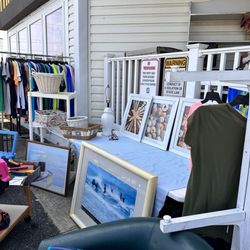 Thrift and Treasures - Outside