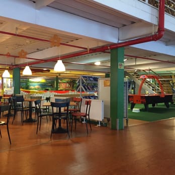 rabatzz! - Viel Platz zum Essen. Aber nicht für eigenes mitgebrachtes! ;) - Kids Activities Near Me - Hamburg, HH