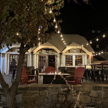 RMU Truckee - Carriage House - Bars Near Me - Truckee, California