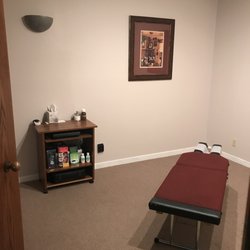 Chan Chiropractic Care - Treatment Room