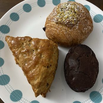 Clear Flour Bakery - Bakeries Near Me - Brookline, Massachusetts