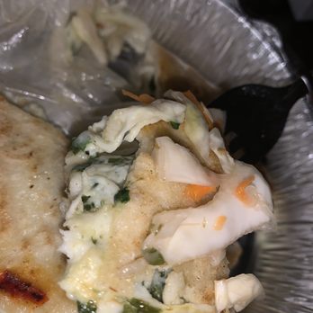 Pupusas Ridgewood - Espinaca y Queso Pupusa with a little'slaw - Salvadoran Near Me - Ridgewood, New York