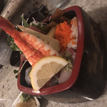 Akasaka - Chirashi Sushi combo - Japanese Near Me - Honolulu, Hawaii Akasaka - Chirashi Sushi combo - Japanese Near Me - Honolulu, Hawaii
