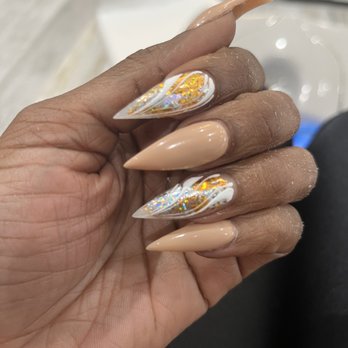 2Q Nail Bar - Stiletto Set - Nail Salons Near Me - Woodbridge, Virginia