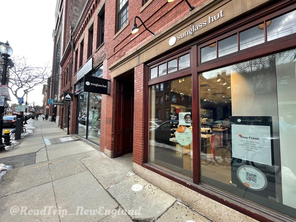 SUNGLASS HUT Updated July 2024 86 Newbury St, Boston, Massachusetts
