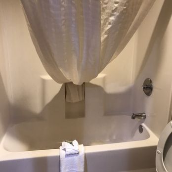 Best Western Lumberton - Bathroom was ok. Black staining around soapdish in tub. - Hotels Near Me - Lumberton, North Carolina