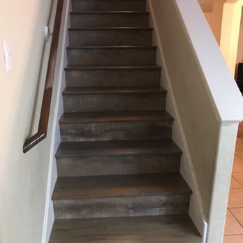 Roberts Hardwood Flooring Services - Flooring Near Me