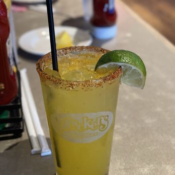 Pluckers Wing Bar - Plano - Non alcoholic mango fizz - Chicken Wings Near Me - Plano, Texas Pluckers Wing Bar - Plano - Non alcoholic mango fizz - Chicken Wings Near Me - Plano, Texas