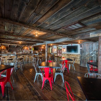 Great Pines - Family Friendly dining at The Lean-To with gorgeous outdoor seating available - Resorts Near Me - Old Forge, New York
