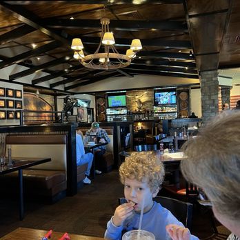 LongHorn Steakhouse - Inside - Steakhouses Near Me - Orlando, Florida LongHorn Steakhouse - Inside - Steakhouses Near Me - Orlando, Florida