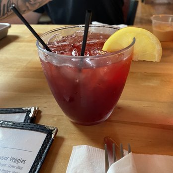 Tilted Axis Brewing Company - Raspberry fizz - Breweries Near Me - Lapeer, Michigan