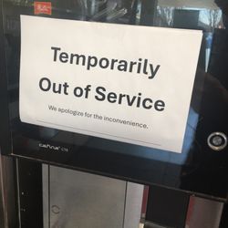 7-Eleven - This machine has been broken since June 2024!!