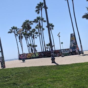 Venice Art Walls - Art Galleries Near Me - Venice, California