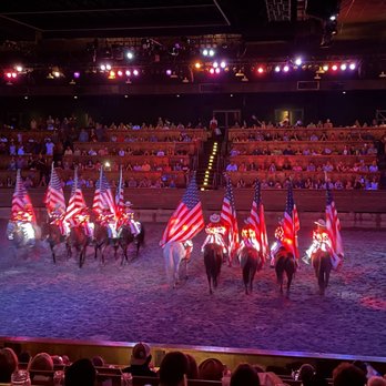 Dolly Parton's Stampede - Performing Arts Near Me - Pigeon Forge, Tennessee