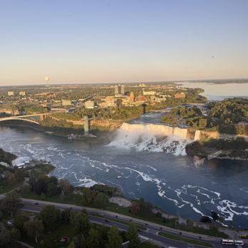 Skylon Tower - Canadian (New) Near Me - Niagara Falls, Ontario