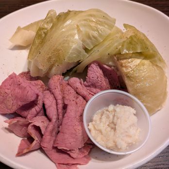 Helen Fitzgeralds - Corned beef and cabbage (hold the potatoes) at Helen Fitzgeralds, Saint Louis - American Near Me - Saint Louis, Missouri Helen Fitzgeralds - Corned beef and cabbage (hold the potatoes) at Helen Fitzgeralds, Saint Louis - American Near Me - Saint Louis, Missouri