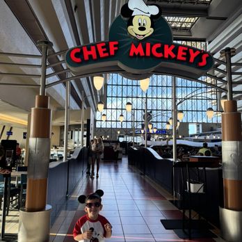 Chef Mickey's - American Near Me - Lake Buena Vista, Florida