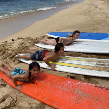 WestSide Surf Lessons - Danny teaching three people how to surf today - Surf Schools Near Me - Waianae, Hawaii