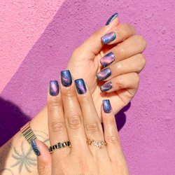 The Pink Room Beauty Spa - Cat eye+luminary nails