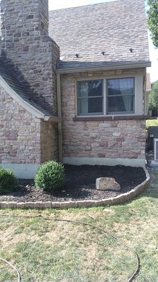 Natural Full Bed Stone Installation - As a family-owned and operated masonry company, we take pride in providing quality workmanship and personalized service on every project. Our experienced craftsmen carefully select and install each stone to ensure your project is not only beautiful but built to last for generations.

Natural building stone has been used for centuries to create structures that stand the test of time. At Sargent and Sons Stoneworks, we specialize in the installation and craftsmanship of natural building stone for residential and commercial projects throughout the region.