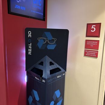 AMC Oakbrook Center 12 - Cinema Near Me - Oak Brook, Illinois AMC Oakbrook Center 12 - Cinema Near Me - Oak Brook, Illinois
