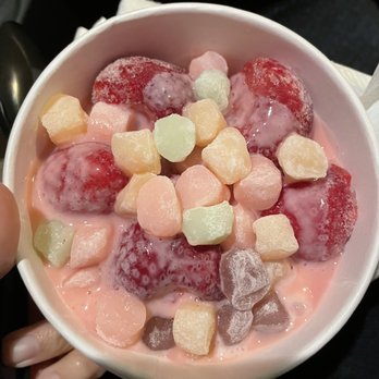 Snow & Crab - Frozen strawberries in their shaved ice. Fresh strawberries would've been better. - Shaved Ice Near Me - Temecula, California Snow & Crab - Frozen strawberries in their shaved ice. Fresh strawberries would've been better. - Shaved Ice Near Me - Temecula, California