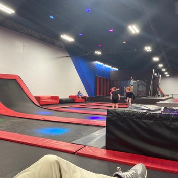 Sky Zone Trampoline Park - Trampolines - Trampoline Parks Near Me - Florence, Kentucky
