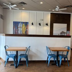 Tropical Smoothie Cafe - Inside