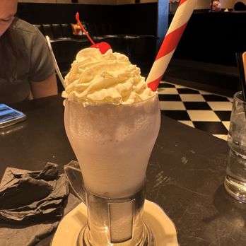 Black Tap - Vanilla shake - Burgers Near Me - Nashville, Tennessee Black Tap - Vanilla shake - Burgers Near Me - Nashville, Tennessee