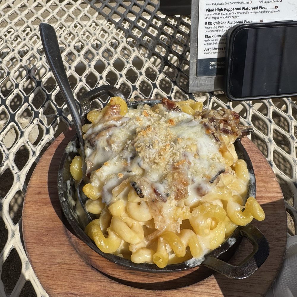 Mammoth Brewing - Mac and cheese! - Breweries Near Me - Mammoth Lakes, California