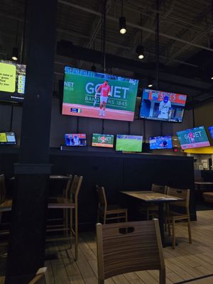 Buffalo Wild Wings by null