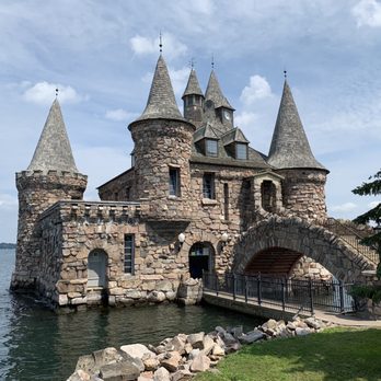 Boldt Castle - #1 Wedding Spot! Drawbridge.. - Museums Near Me - Alexandria Bay, New York