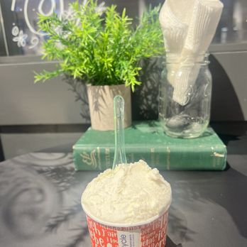 Cannella Gelato - Lemon , Lavender and honey Soooooo delicious - Gelato Near Me - Birmingham, Alabama Cannella Gelato - Lemon , Lavender and honey Soooooo delicious - Gelato Near Me - Birmingham, Alabama