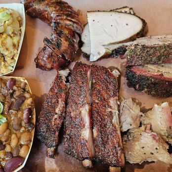 Yankee BBQ - Small Sampler Platter with Pulled Pork, Turkey; Brisket, Pork  Ribs and a hot link with beans and cheesy potatoes - Barbeque Near Me - Hamburg, New York