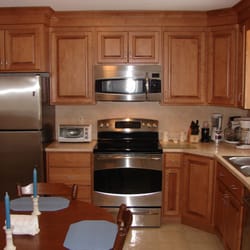 Mather Countertop Systems - Seville cabinets and rolled cove laminate countertops in South Windsor, Ct kitchen.