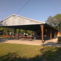 Dellview Swimming Pool - The picnic pavilion at the Park.