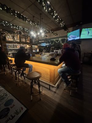 McCray's Tavern by null