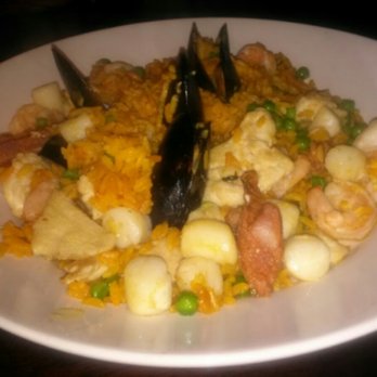 Bahama Breeze - Paella - Bars Near Me - Wayne, New Jersey