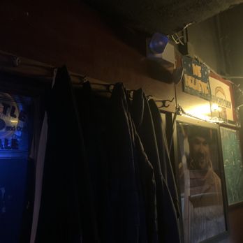 Triple Crown Pub - San Diego does have coat check - Sports Bars Near Me - San Diego, California Triple Crown Pub - San Diego does have coat check - Sports Bars Near Me - San Diego, California