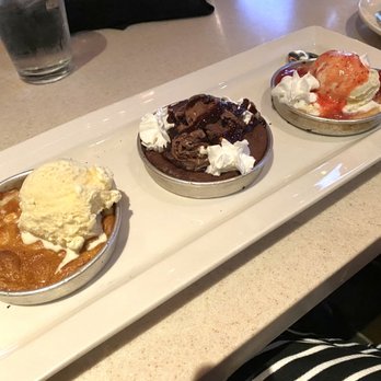 BJ's Restaurant & Brewhouse - Mini Triple Pizookie - Pizza Near Me - Brea, California