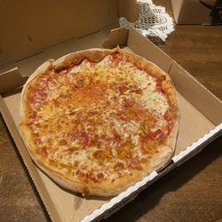 Plain cheese pizza