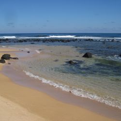 Aliomanu Beach