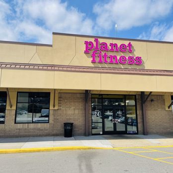 Planet Fitness - Entrance - Gyms Near Me - Pittsburgh, Pennsylvania Planet Fitness - Entrance - Gyms Near Me - Pittsburgh, Pennsylvania