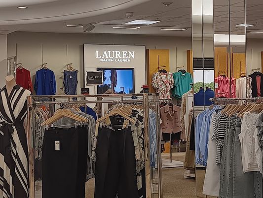 Dillard's by null