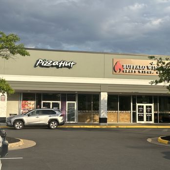 Marco's Pizza - Pizza Hut - Pizza Near Me - Broadlands, Virginia