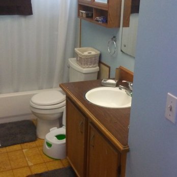 Skyline Contracting Services - Old bathroom - General Contractors Near Me - Seattle, Washington Skyline Contracting Services - Old bathroom - General Contractors Near Me - Seattle, Washington
