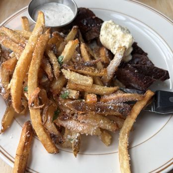 Lincoln Yard - Comfort Food Near Me - Birmingham, Michigan Lincoln Yard - Comfort Food Near Me - Birmingham, Michigan