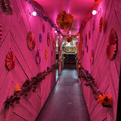 Situ Tacos - Hallway